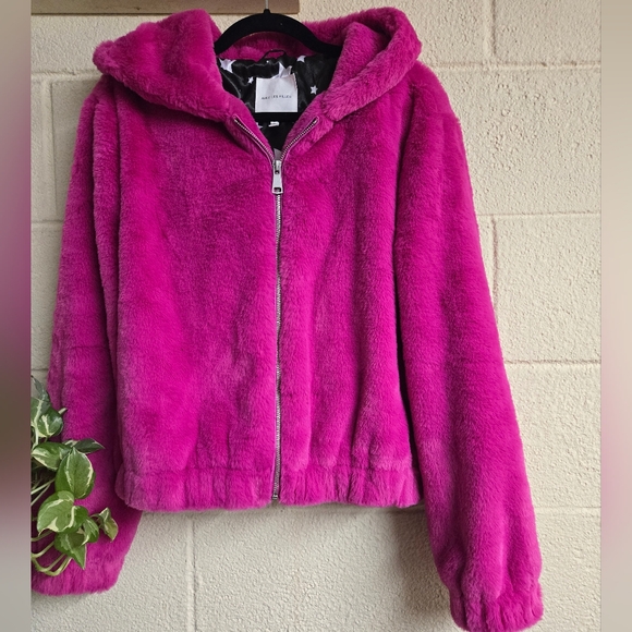 Super Soft Plush Crop Jacket - Picture 2 of 3